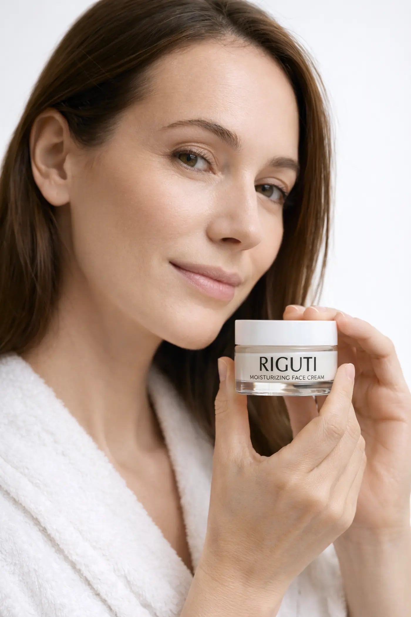 CREMĂ HIDRATANTĂ ZI-NOAPTE CU PEPTIDE